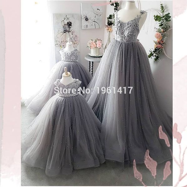 princess lace ball gown bling beaded flower girl dress girls pageant gowns new bow first communion dresses for wedding gray, Red;yellow
princess lace ball gown bling beaded flower girl dress girls pageant gowns new bow first communion dresses for wedding gray, Red;yellow