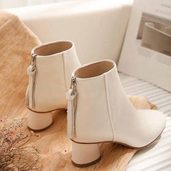 new silver zipper short ankle boots ivory white and black fashion versatile high heel short boots size 35-39 original packaging
new silver zipper short ankle boots ivory white and black fashion versatile high heel short boots size 35-39 original packaging