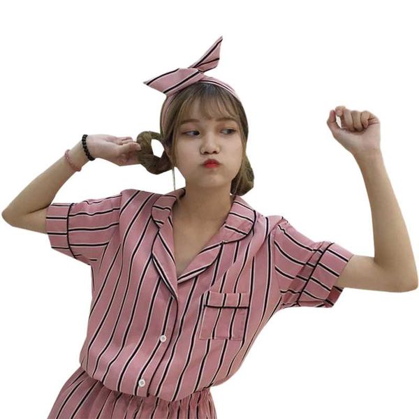 plus size summer 2019 fashion women pajamas turn-down collar sleepwear 2 two piece set shirt+shorts striped pajama sets casual, Blue;gray
plus size summer 2019 fashion women pajamas turn-down collar sleepwear 2 two piece set shirt+shorts striped pajama sets casual, Blue;gray