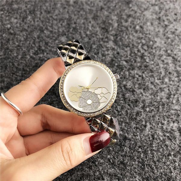 selling m-7085h royal oak m quartz watch lotus diamond casual fashion ladies watch steel band, Slivery;brown
selling m-7085h royal oak m quartz watch lotus diamond casual fashion ladies watch steel band, Slivery;brown