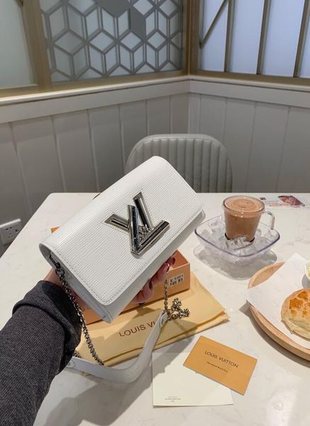 2020 paris style luxury famous men women classic fashion large and medium size clutch purse handbag
2020 paris style luxury famous men women classic fashion large and medium size clutch purse handbag