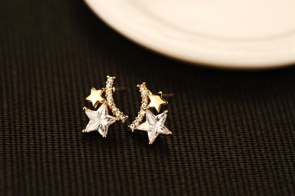the latest korean edition fashionable star zircon ear hanging female ornaments plated with real gold and silver needles to prevent al
the latest korean edition fashionable star zircon ear hanging female ornaments plated with real gold and silver needles to prevent al