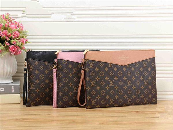 2018 new fa hion men and women per onality letter large capacity mall quare bag female trend de igner brand co metic bag clutch bag
2018 new fa hion men and women per onality letter large capacity mall quare bag female trend de igner brand co metic bag clutch bag