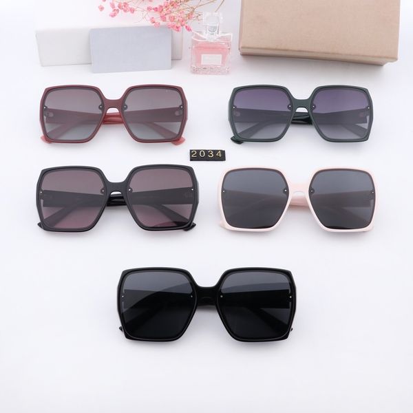 brand polarizing sunglasses for ladies polaroid hd lens tr-90 frame light and comfortable fashion model 2034, White;black
brand polarizing sunglasses for ladies polaroid hd lens tr-90 frame light and comfortable fashion model 2034, White;black