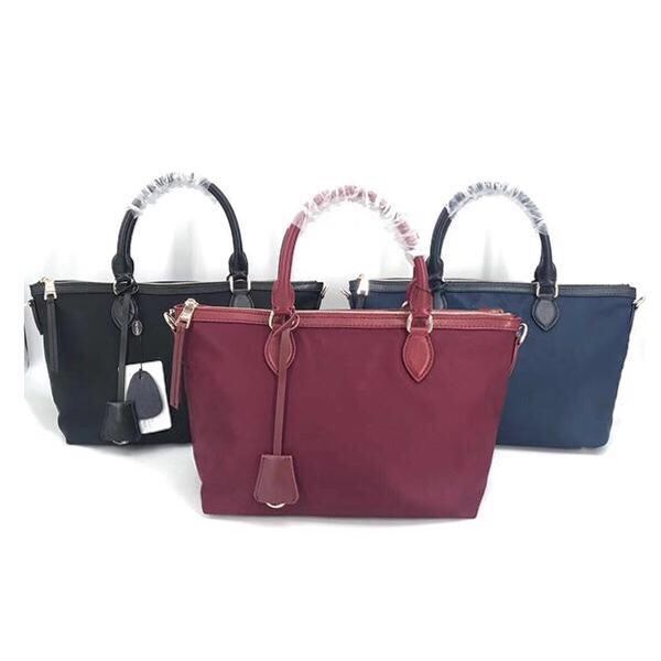 classic designer waterproof tote bag orignal shopping bag cowhide leather fashion shoulder bag large capacity handbag presby wa
classic designer waterproof tote bag orignal shopping bag cowhide leather fashion shoulder bag large capacity handbag presby wa