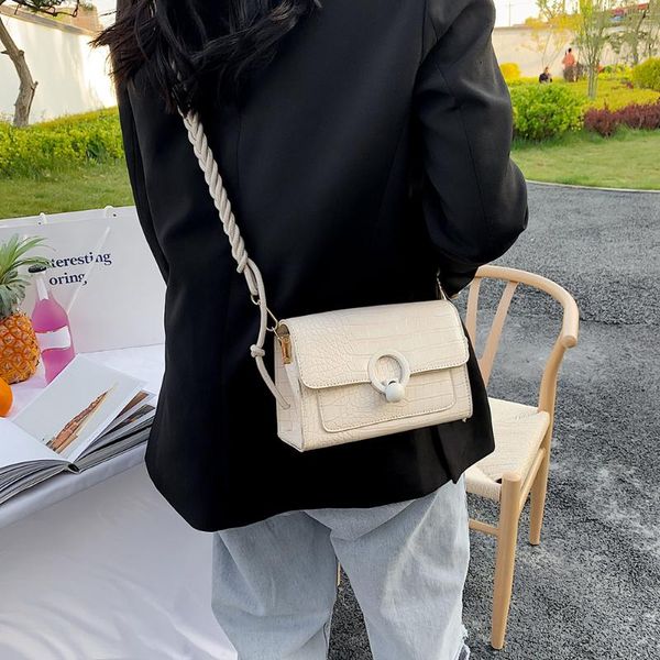 chain fashion messenger totes women pu leather shoulder crossbody bags handbags light wild simple female daily messenger bag
chain fashion messenger totes women pu leather shoulder crossbody bags handbags light wild simple female daily messenger bag