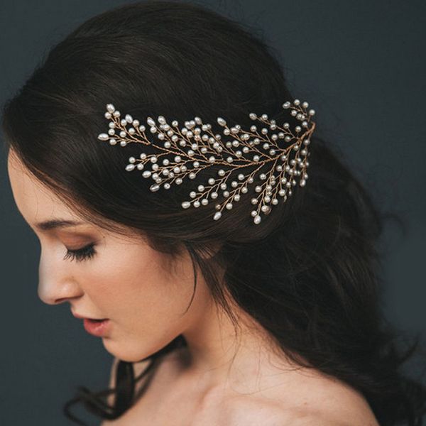 handmade pearl leaves hair comb my hair act the role of modelling speed sell pass style sell like cakes, Golden;white
handmade pearl leaves hair comb my hair act the role of modelling speed sell pass style sell like cakes, Golden;white