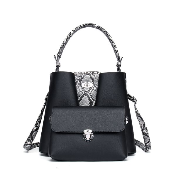 new fashion design in autumn and winter of europe and america 2019 women's shoulder bag messenger bag
new fashion design in autumn and winter of europe and america 2019 women's shoulder bag messenger bag