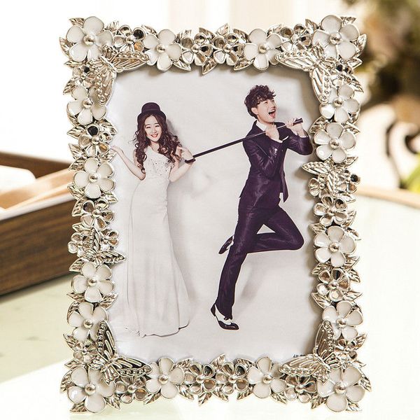 exquisite beige flower shape p frame wedding deskdecor phicture frame 1pcs 7inch plastic frames for pictures portafotos
exquisite beige flower shape p frame wedding deskdecor phicture frame 1pcs 7inch plastic frames for pictures portafotos