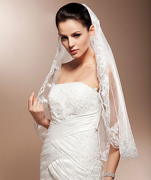 amazing one-layer lace applique edge waist length nice-looking white ivory wedding veil meidingqianna brand rhinestone bridal veil, Black
amazing one-layer lace applique edge waist length nice-looking white ivory wedding veil meidingqianna brand rhinestone bridal veil, Black