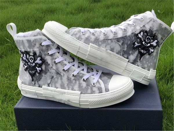 new canvas shoes high b23 oblique sneakers bee embroidery patch mens women fashion outdoor sneakers casual shoes with box size us5.5-11, Black
new canvas shoes high b23 oblique sneakers bee embroidery patch mens women fashion outdoor sneakers casual shoes with box size us5.5-11, Black