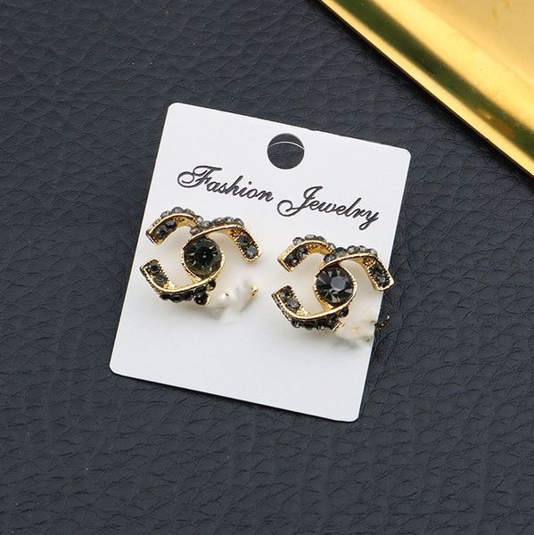 2020 selling luxury jewelry ladies earrings diamond letter earrings high-end temperament simple letter earrings fashion styl, Golden;silver
2020 selling luxury jewelry ladies earrings diamond letter earrings high-end temperament simple letter earrings fashion styl, Golden;silver