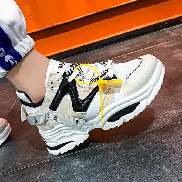 Paris triple s Кроссовки Luxury triple S Dad Shoes для Мужчин Женщин Бежевых Черных Спортивных Теннисных Кроссовок винтажные туфли 35-44
Paris triple s Кроссовки Luxury triple S Dad Shoes для Мужчин Женщин Бежевых Черных Спортивных Теннисных Кроссовок винтажные туфли 35-44