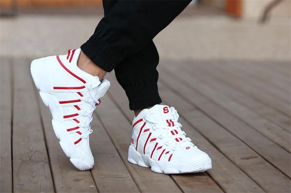 2018 new high basketball shoes couple models non-slip outdoor running shoes increased male students breathable sports shoes
2018 new high basketball shoes couple models non-slip outdoor running shoes increased male students breathable sports shoes