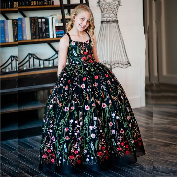 2022 floral embroidery girls pageant dresses designer luxury colorful ball gowns straps princess flower girls dresses puffy kids girls party, White;red
2022 floral embroidery girls pageant dresses designer luxury colorful ball gowns straps princess flower girls dresses puffy kids girls party, White;red