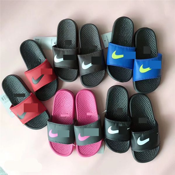 Chinelos de Criança armorcase
Chinelos de Criança armorcase