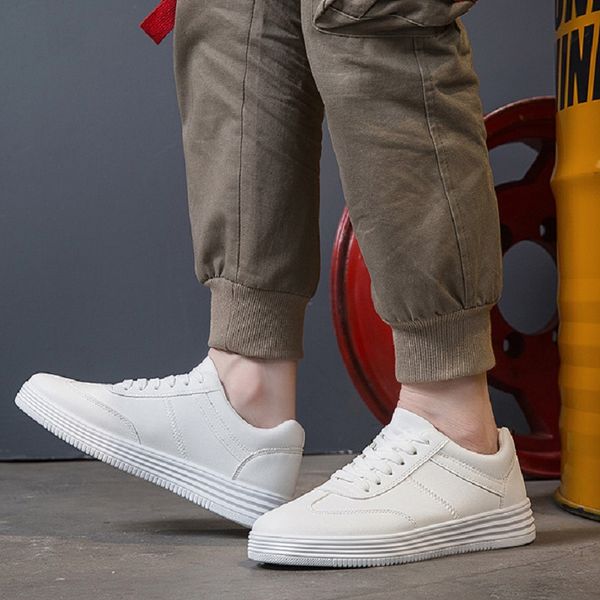 2019 men casual shoes white black boys leather skateboard fashion designer mens trainers sport sneaker walking hiking size 40-44
2019 men casual shoes white black boys leather skateboard fashion designer mens trainers sport sneaker walking hiking size 40-44