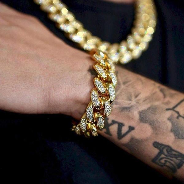16mm width 7.5" 8.25" big heavy 5a cz cuban bracelet iced out cubic zirconia hip hop bling men boy cuban link chains, Black
16mm width 7.5" 8.25" big heavy 5a cz cuban bracelet iced out cubic zirconia hip hop bling men boy cuban link chains, Black