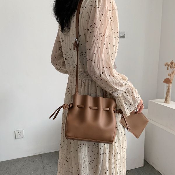 new small bucket bags for women 2019 luxury handbags women bags designer fashion female shoulder crossbody sac a main
new small bucket bags for women 2019 luxury handbags women bags designer fashion female shoulder crossbody sac a main
