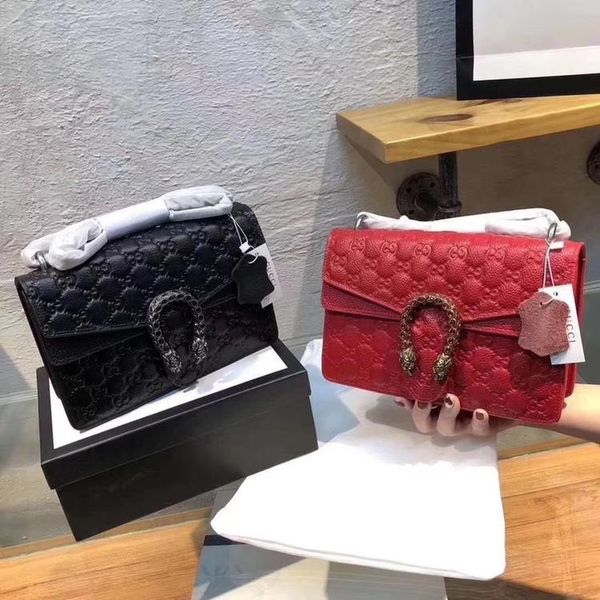 g leather embossing wine god bag female 2020 new oblique satchel chain small square bag
g leather embossing wine god bag female 2020 new oblique satchel chain small square bag