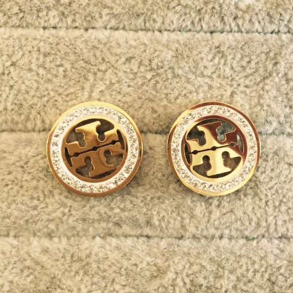 new trendy jewelry gold silver rose 3 colors men stud t letters design earrings stainless steel silver flower elagant women stud earrings, Golden;silver
new trendy jewelry gold silver rose 3 colors men stud t letters design earrings stainless steel silver flower elagant women stud earrings, Golden;silver