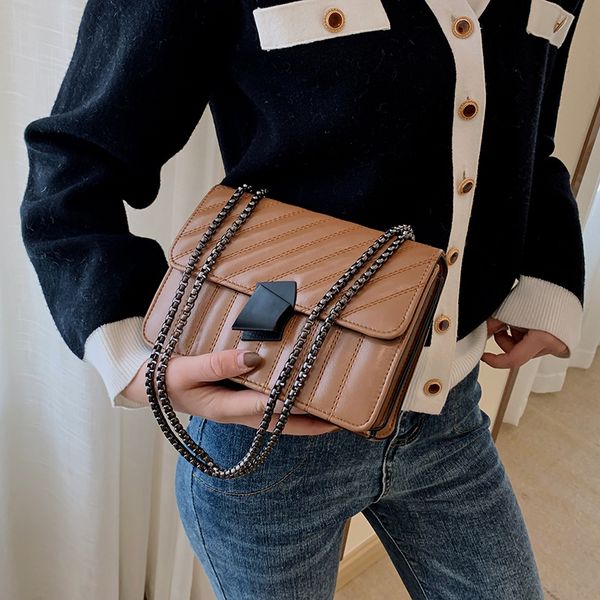 chain women handbag female shoulder bags ladies chain crossbody bags small pu leather rivets
chain women handbag female shoulder bags ladies chain crossbody bags small pu leather rivets