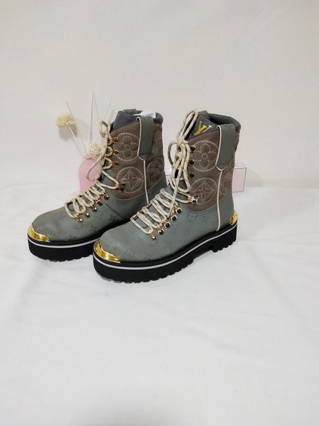 new luxury designer men's leather boots ladies leather boots couple shoes patent leather film microfiber outsole antie tpu printing, Black
new luxury designer men's leather boots ladies leather boots couple shoes patent leather film microfiber outsole antie tpu printing, Black