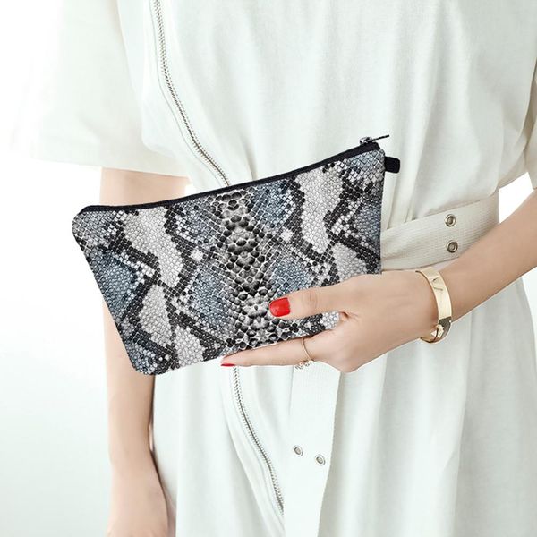 3d digita snake print wristlet clutch women daily makeup bags waterproof makeup storage bags phone pouch money phone pouch casu
3d digita snake print wristlet clutch women daily makeup bags waterproof makeup storage bags phone pouch money phone pouch casu