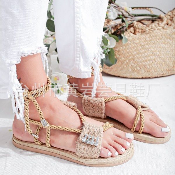 2020 fashion summer women sandals female beach shoes comfortable platform sandals rhinestone strap casual plus size35-43, Black
2020 fashion summer women sandals female beach shoes comfortable platform sandals rhinestone strap casual plus size35-43, Black