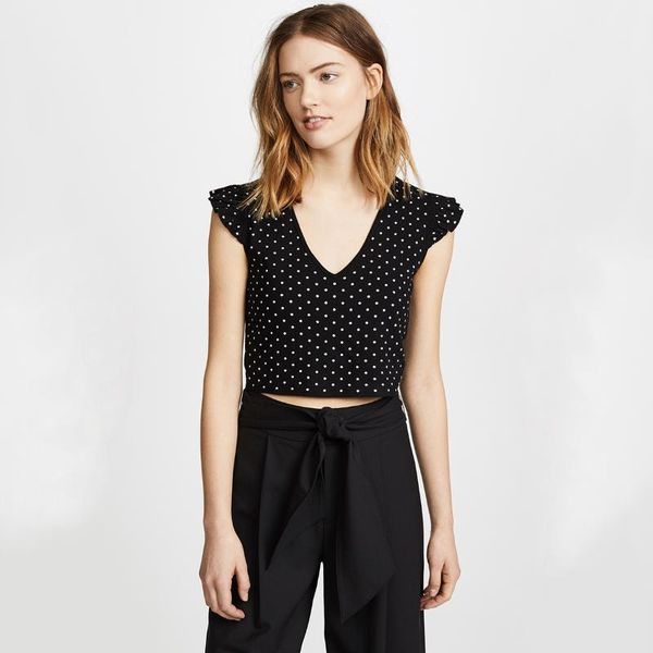women's t-shirt 2021 summer style fashion simple laziness temperment v-neck feifei polka dot modeling short knitted jacket, White
women's t-shirt 2021 summer style fashion simple laziness temperment v-neck feifei polka dot modeling short knitted jacket, White