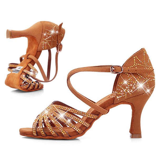 ushine bd211 heel 7.5cm silk satin apricot brown latin dance shoes champagne color rhinestone salsa shoes woman zapatos de mujer
ushine bd211 heel 7.5cm silk satin apricot brown latin dance shoes champagne color rhinestone salsa shoes woman zapatos de mujer