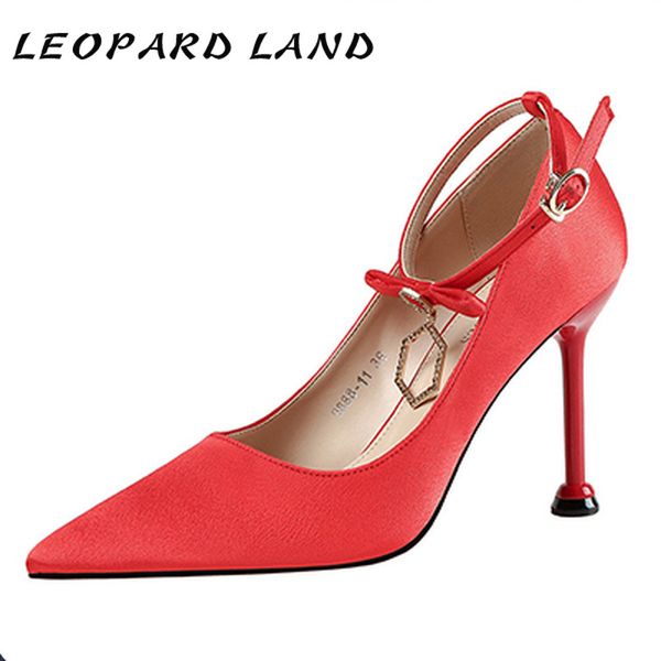 mariahzheng 9.5 pointed red high heels shallow mouth metal rhinestone stiletto heel women's shoes buckle banquet shoes lsj, Black
mariahzheng 9.5 pointed red high heels shallow mouth metal rhinestone stiletto heel women's shoes buckle banquet shoes lsj, Black