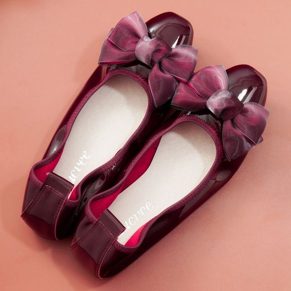 patent leather single shoes female large size flat shoes scoop boat bow square head shallow mouth pregnant for women, Black
patent leather single shoes female large size flat shoes scoop boat bow square head shallow mouth pregnant for women, Black