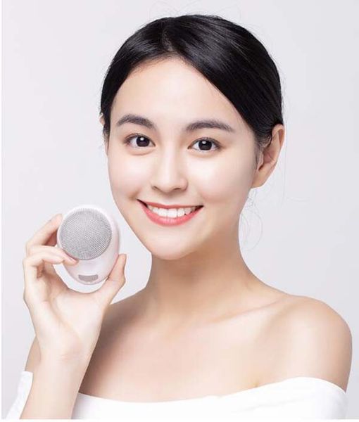 silicone portable fashionable face wash mask brush waterproof deep clean face cleansing instrument electric face scrubbers
silicone portable fashionable face wash mask brush waterproof deep clean face cleansing instrument electric face scrubbers