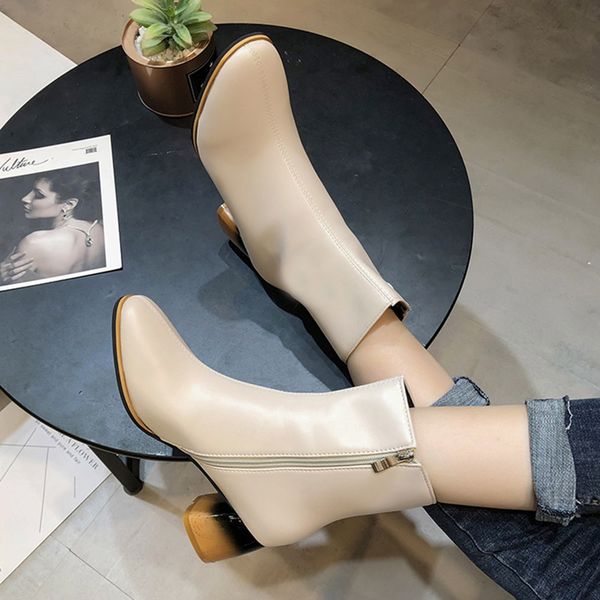 plus size 35-43 women ankle boots 2019 winter high heels boots pu leather botas mujer black fashion booties n7796
plus size 35-43 women ankle boots 2019 winter high heels boots pu leather botas mujer black fashion booties n7796