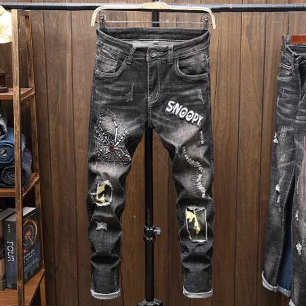 2020 designer's new embroidered men's jeans fashion brand ins hole print beggar slim small straight pants, Blue
2020 designer's new embroidered men's jeans fashion brand ins hole print beggar slim small straight pants, Blue