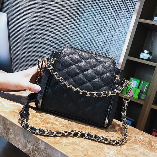 classic designer 2019 new luxury rhombic chain fashion handbags solid color simple shoulder ladies handbag messenger bag ing
classic designer 2019 new luxury rhombic chain fashion handbags solid color simple shoulder ladies handbag messenger bag ing