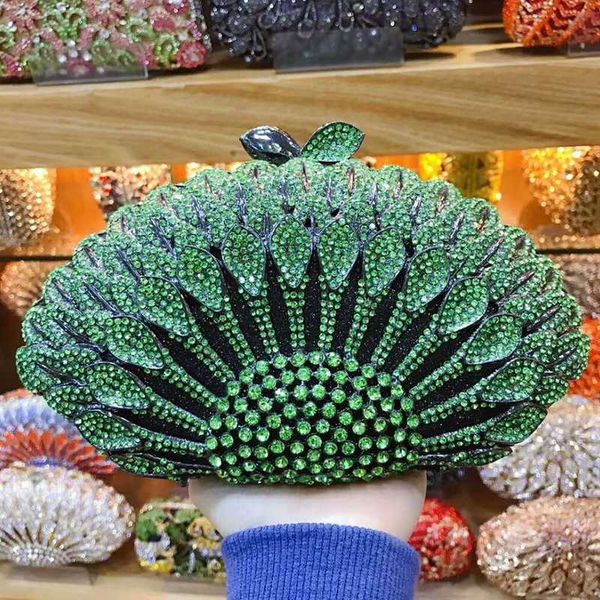 fashion green rhinestone gemstone evening clutch crystal party purse 2020 new mini prom messenger handbags women clutches
fashion green rhinestone gemstone evening clutch crystal party purse 2020 new mini prom messenger handbags women clutches