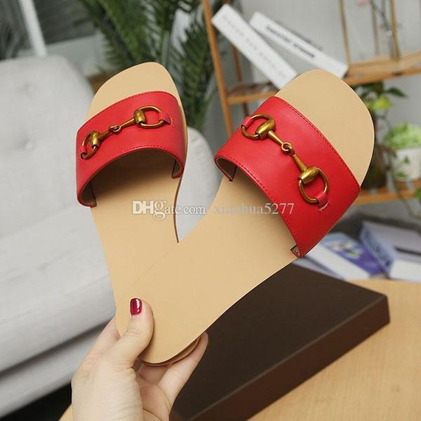 fashion 2019 new summer designer brand metal buckle patent leather fashion with women's slippers beach slippers 35-45, Black
fashion 2019 new summer designer brand metal buckle patent leather fashion with women's slippers beach slippers 35-45, Black