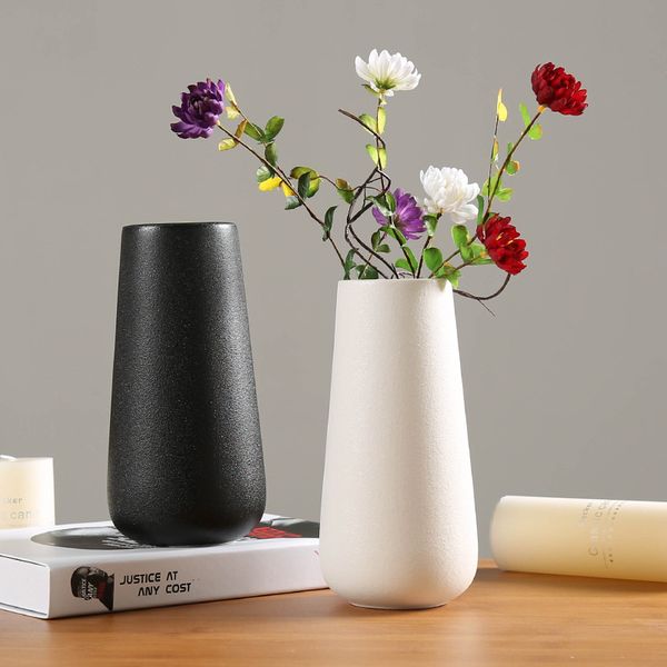 new simple modern ceramics vase home decoration handmade crafts white black flower arrangement vase deskdecoration
new simple modern ceramics vase home decoration handmade crafts white black flower arrangement vase deskdecoration