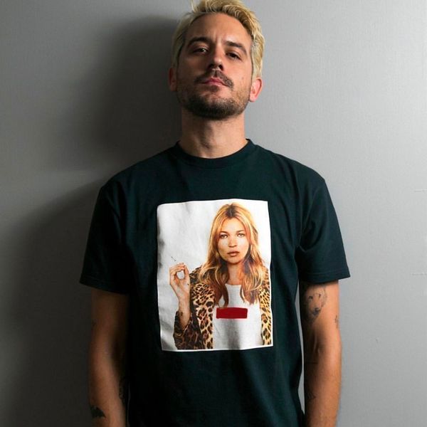 12ss kate moss p tee box logo printing fashion men women summer cotton t-shirt skateboard casual short sleeves t-shirt, White;black
12ss kate moss p tee box logo printing fashion men women summer cotton t-shirt skateboard casual short sleeves t-shirt, White;black