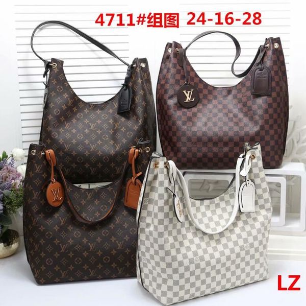 new fashion leather brand dinner bag female reverse shoulder handbag round crossbody bag10083
new fashion leather brand dinner bag female reverse shoulder handbag round crossbody bag10083