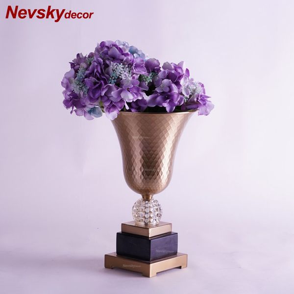 vases 
vases