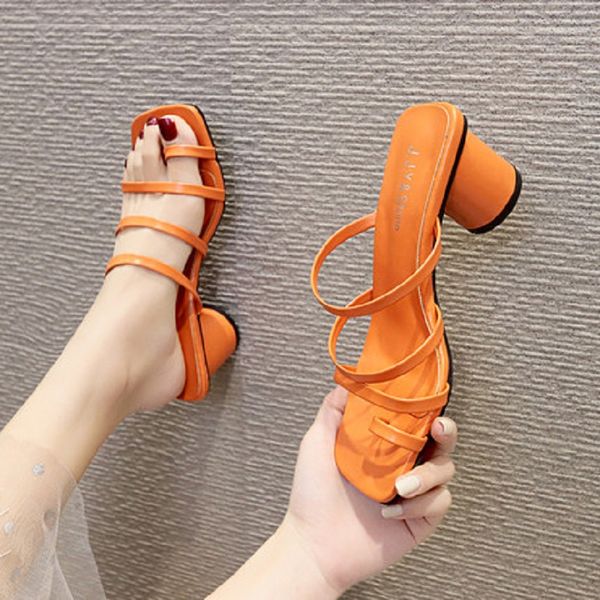 roman sandals female 2020 new versatile fashion outer wear middle heel thick heel half slippers, Black
roman sandals female 2020 new versatile fashion outer wear middle heel thick heel half slippers, Black