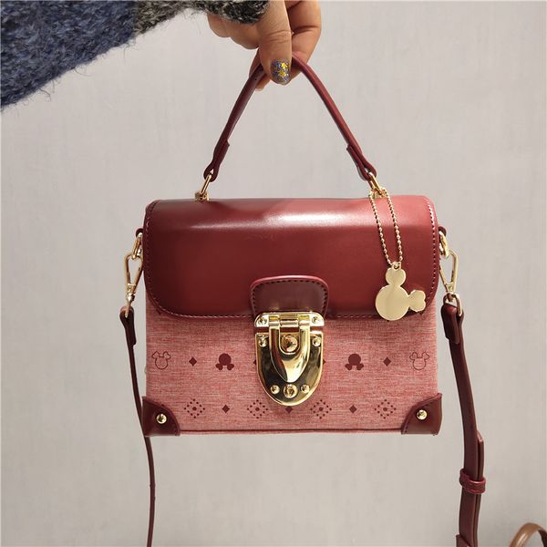 box female bag 2020 new single shoulder messenger messenger bag female niche portable small square women purse and handbags
box female bag 2020 new single shoulder messenger messenger bag female niche portable small square women purse and handbags