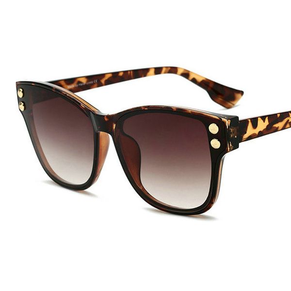 lady flat oversized sunglasses women retro female big frames uv400 cat sunglass electroplated rivet sun glasses shades fml, White;black
lady flat oversized sunglasses women retro female big frames uv400 cat sunglass electroplated rivet sun glasses shades fml, White;black