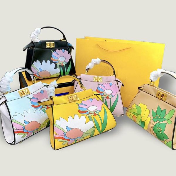 2020 new designer bag women handbags purses one shoulder diagonal cowhide flower bags come with box
2020 new designer bag women handbags purses one shoulder diagonal cowhide flower bags come with box