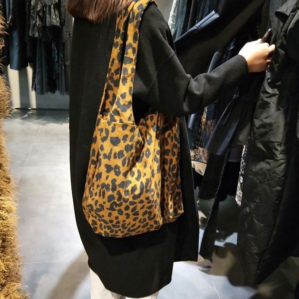 leopard print canvas bag fashion casual ladies shoulder large capacity handbags totes women shopping bag vintage corduroy zipper
leopard print canvas bag fashion casual ladies shoulder large capacity handbags totes women shopping bag vintage corduroy zipper