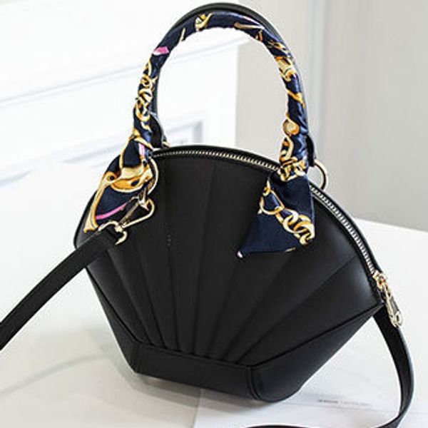 2019 new red handbag europe and america ladies shoulder slung frosted jelly package jelly bag
2019 new red handbag europe and america ladies shoulder slung frosted jelly package jelly bag
