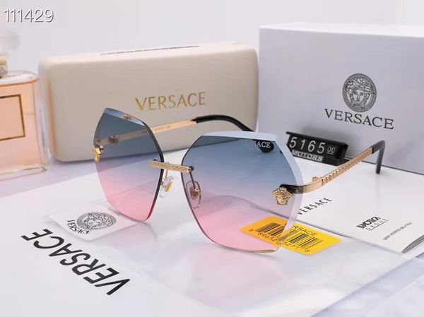 fashion brand designer glasses, men's and women's outdoor travel driving polarized sunglasses.fashionable sunglasses, White;black
fashion brand designer glasses, men's and women's outdoor travel driving polarized sunglasses.fashionable sunglasses, White;black